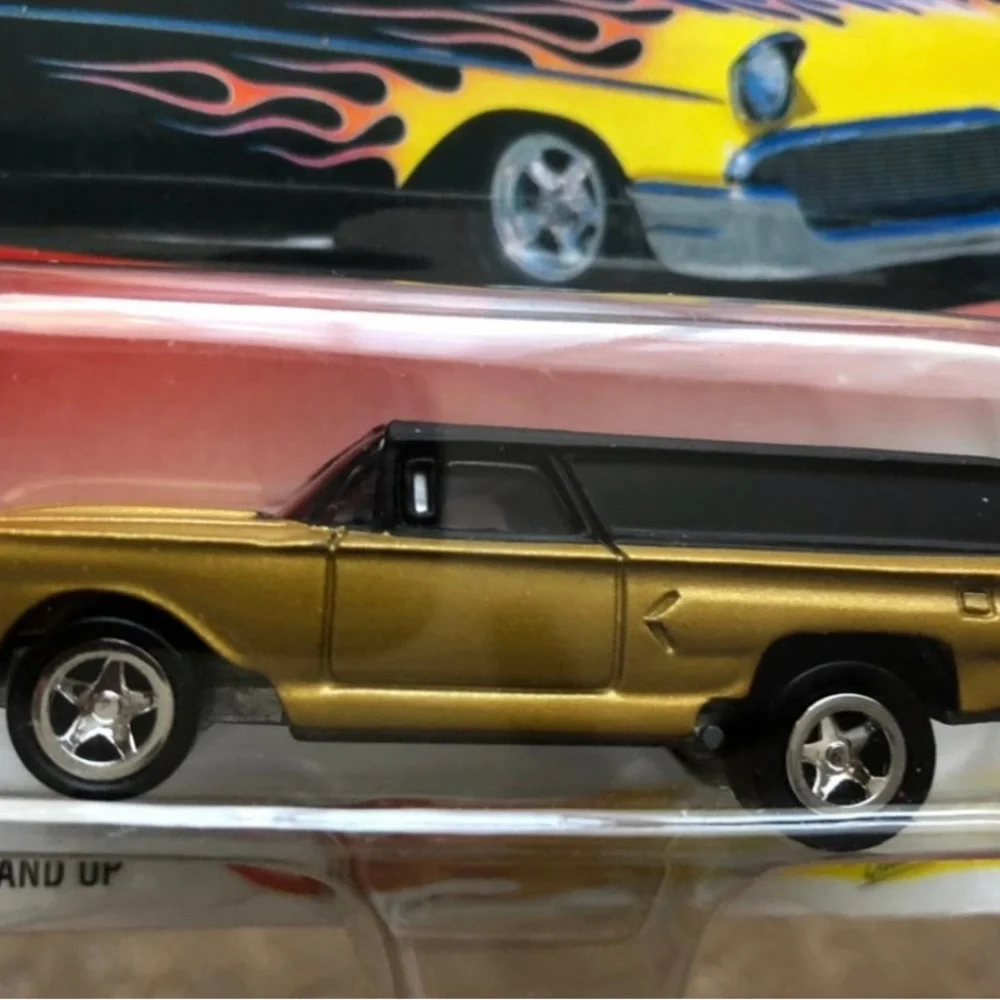 Johnny Lightning Thunder Wagons Custom Chevy Wagon Diecast 1/64 - Picture 2 of 5